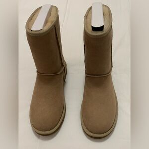 Ugg Classic II Genuine Sherling Color Sand